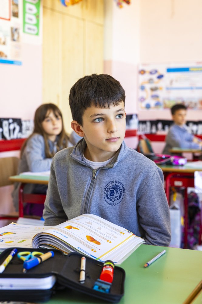 Scuola Primaria Sant'Anna, un luogo dove i bambini crescono e imparano con gioia, integrando conoscenze e applicandole alla vita quotidiana